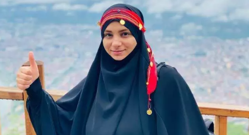 Foto - Eski Popstar yarışmacısı tesettüre girip ismini değiştirdi