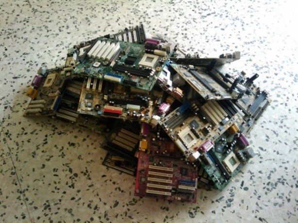 Foto - Eski telefonlardan altın çıktığını biliyor muydunuz?