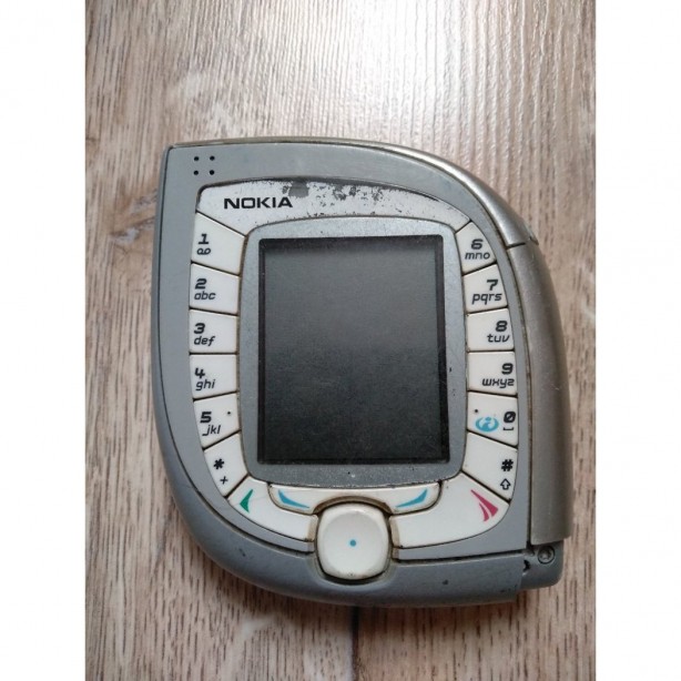 Foto - Eski telefonlarınızı atmayın! Servet ediyor