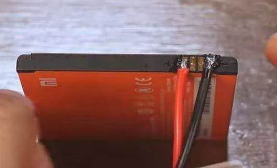 Foto - Eski telefonlarınızı sakın atmayın! Öyle bir şey geliştirildi ki, milyonlar meraklandı