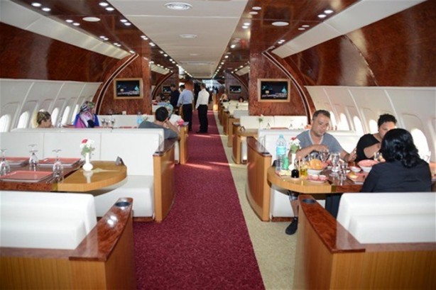 Foto - Eski uçak restoran oldu!