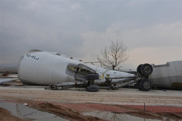 Foto - Eski uçak restoran oldu!