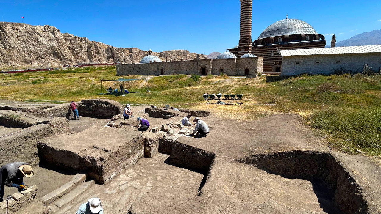Foto - Eski Van Şehri’nde şaşırtan keşif! Yüzyıllar sonra ortaya çıkan dram