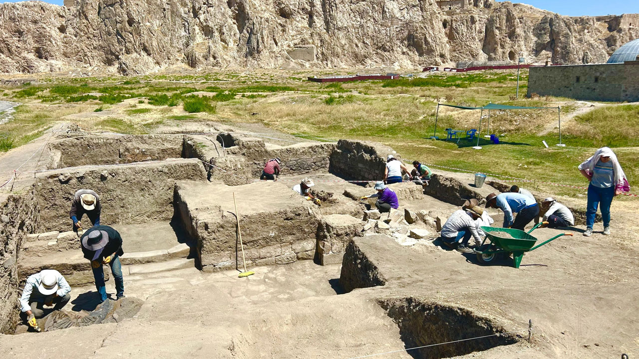 Foto - Eski Van Şehri’nde şaşırtan keşif! Yüzyıllar sonra ortaya çıkan dram