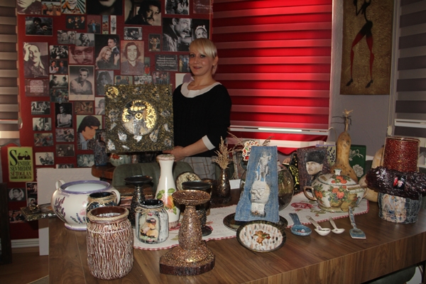 Foto - Eski ve atık eşyaları dekoratif ürünlere dönüştürüyor