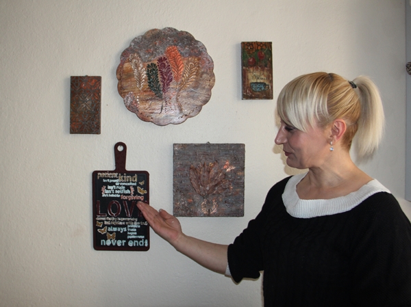 Foto - Eski ve atık eşyaları dekoratif ürünlere dönüştürüyor