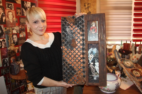 Foto - Eski ve atık eşyaları dekoratif ürünlere dönüştürüyor