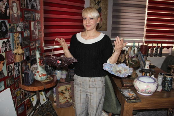 Foto - Eski ve atık eşyaları dekoratif ürünlere dönüştürüyor