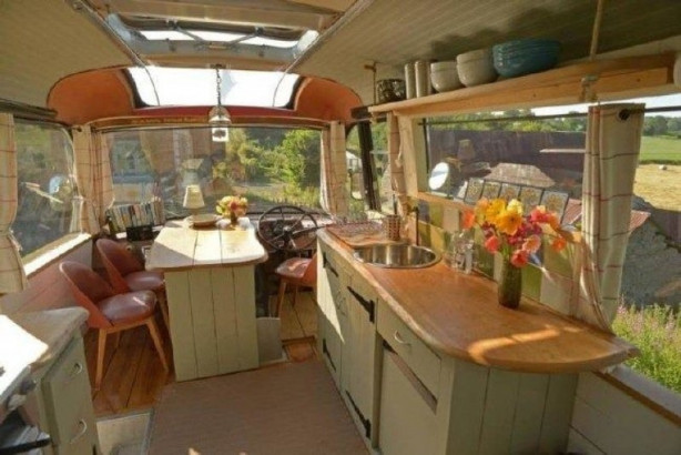 Foto - Eski yolcu otobüsünü eve dönüştürdü