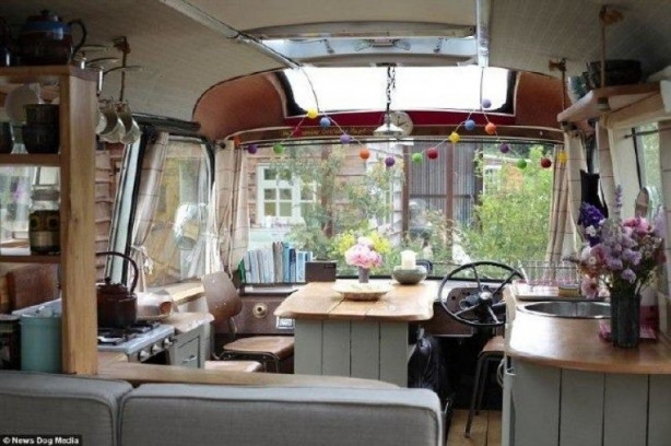 Foto - Eski yolcu otobüsünü eve dönüştürdü