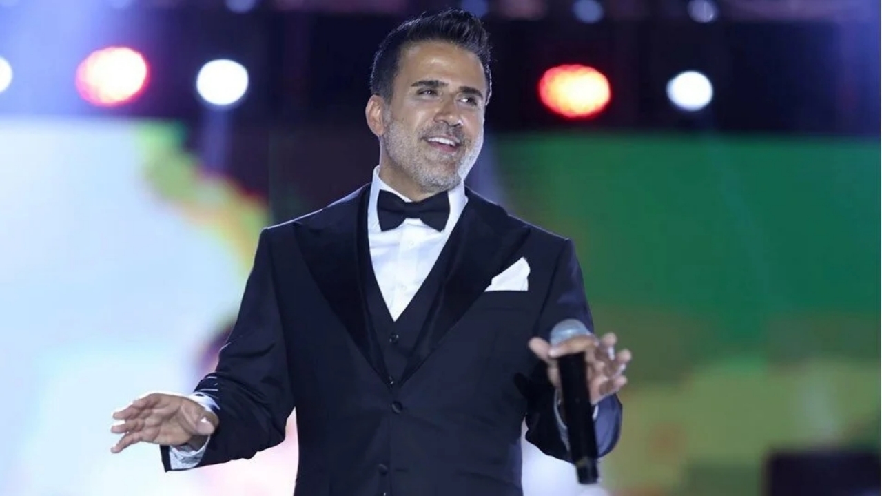 Foto - Eskiden zırıl zırıl ağlıyordu, şimdi çok fena gülüyor! Şarkıcı Emrah’ın gizli serveti "Yok artık" dedirtti