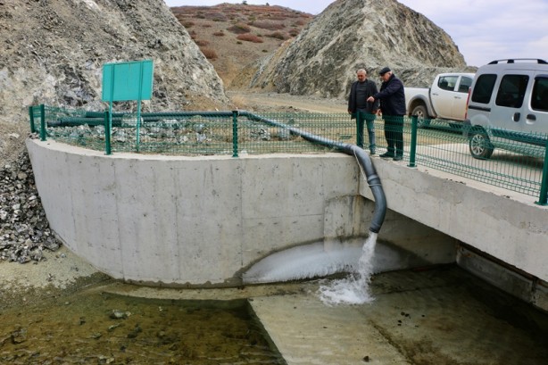 Foto - Eskişehir'de yağışlar ve çiftçilerin çabası ile gölet doldu