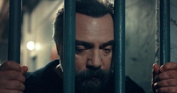 Foto - Eşkıya Dünyaya Hükümdar Olmaz'da olay karar! Görev Kurtlar Vadisi'nin mimarına teslim edildi