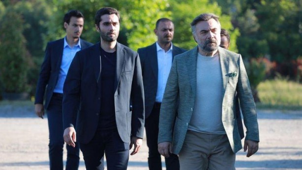 Foto - Eşkıya Dünyaya Hükümdar Olmaz'da olay karar! Görev Kurtlar Vadisi'nin mimarına teslim edildi