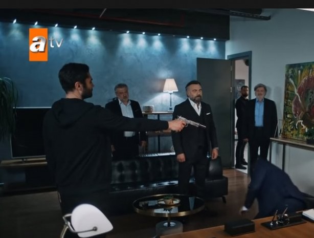 Foto - Eşkıya Dünyaya Hükümdar Olmaz’ın kadrosuna olay isim! Eğer gelirse…