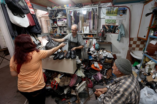 Foto - Eskiye rağbet çok eleman yok