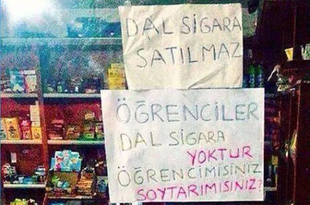 Foto - Esnaf eli değmiş güldüren yazılar