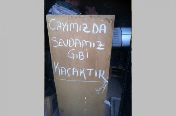 Foto - Esnaf eli değmiş güldüren yazılar