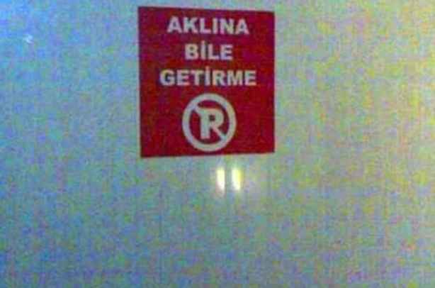 Foto - Esnaf eli değmiş güldüren yazılar