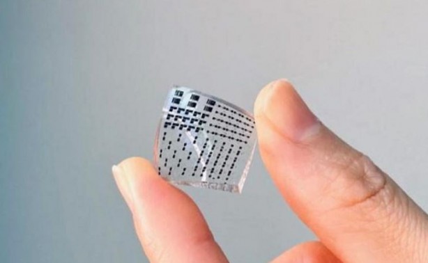 Esnek elektronik deriyle robotları daha da insansı yapacaklar