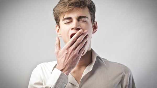 Foto - Esneme neden bulaşıcıdır?