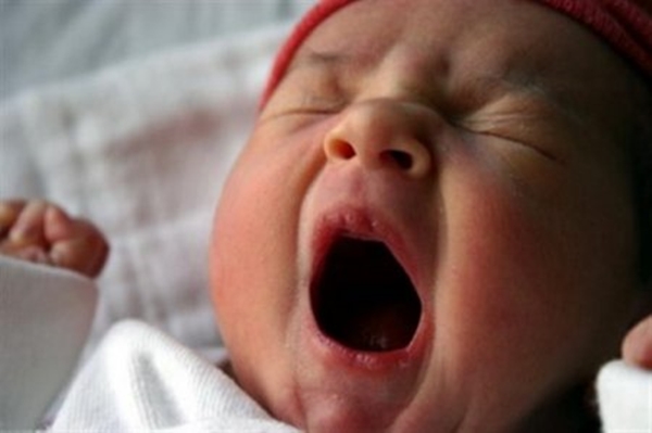 Foto - Esneme neden bulaşıcıdır?