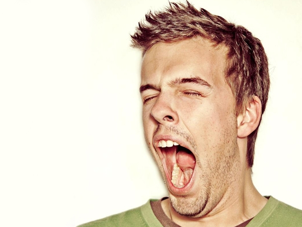 Foto - Esneme neden bulaşıcıdır?