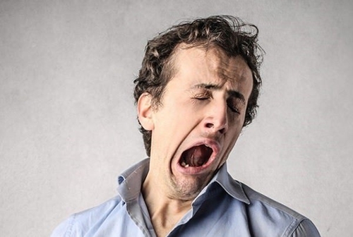 Foto - Esnemek bulaşıcı mı?