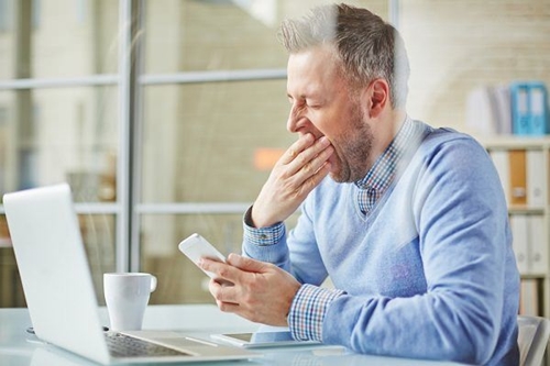 Foto - Esnemek bulaşıcı mı?