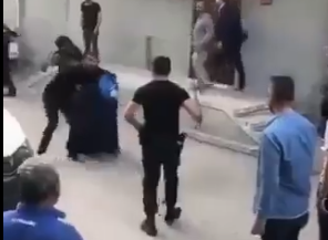 Foto - Esra Elönü o polisi yetkililere ihbar etti: Gereği yapılsın lütfen