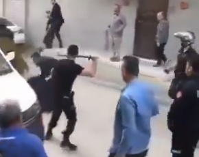 Foto - Esra Elönü o polisi yetkililere ihbar etti: Gereği yapılsın lütfen