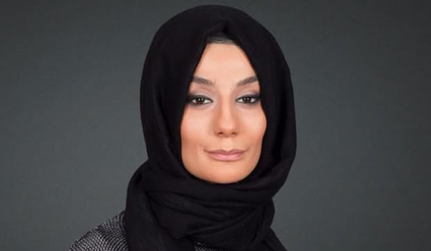 Esra Elönü’den olay sözler! "Gazze edebiyatından sıkıldık" diye böğüren "bit tarağı"na ayar üstüne ayar verdi: Öyle zemheride kuyruğu asfalta yapışık enik gibi kalırsın