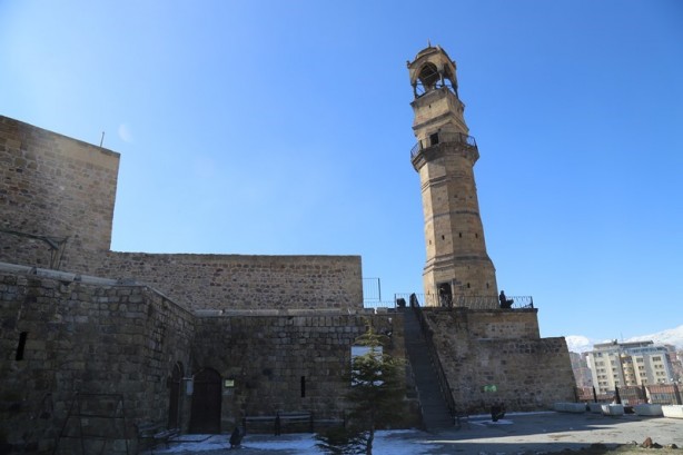 Foto - Benzersiz bir yapı: Niğde Saat Kulesi