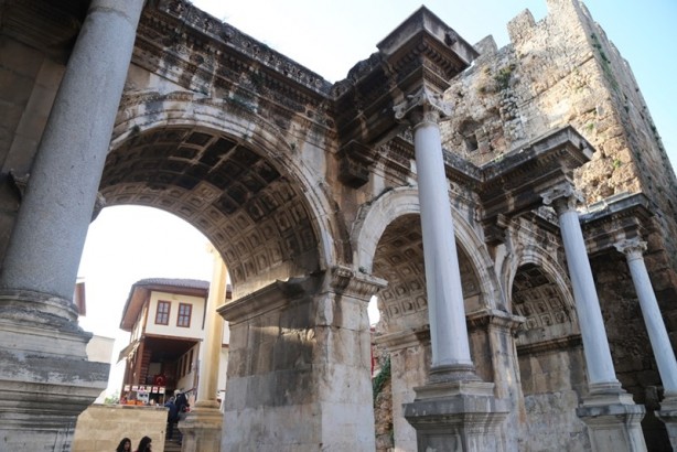 Foto - Eşsiz yapısıyla Korkut (Kesik Minare) Camii