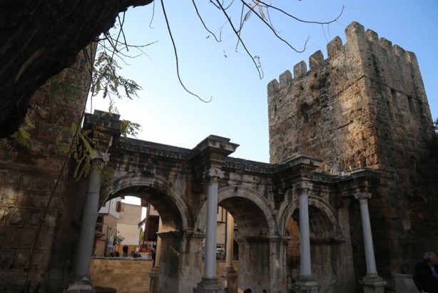 Foto - Eşsiz yapısıyla Korkut (Kesik Minare) Camii