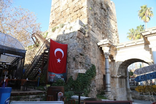 Foto - Eşsiz yapısıyla Korkut (Kesik Minare) Camii
