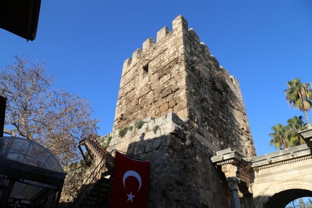 Foto - Eşsiz yapısıyla Korkut (Kesik Minare) Camii