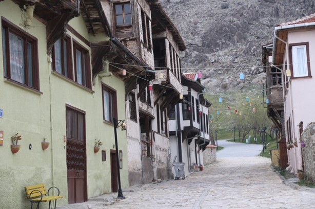 Foto - Benzersiz yapısıyla tarihi Sivrihisar evleri