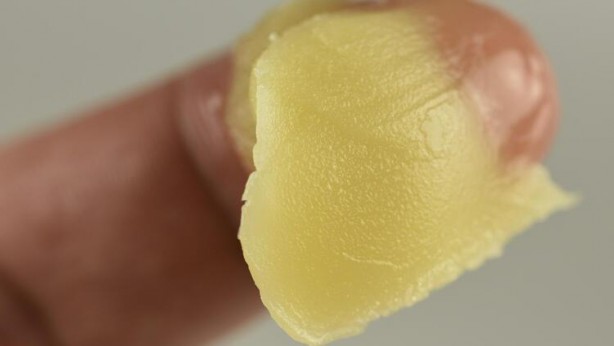 Foto - Etkisi inanılmaz! Elinize sürüp eldiven takarsanız bakın ne olur