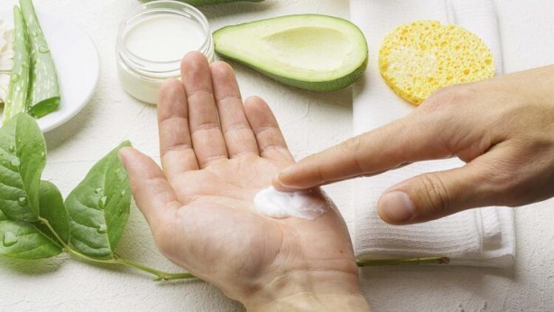 Foto - Etkisi inanılmaz! Elinize sürüp eldiven takarsanız bakın ne olur