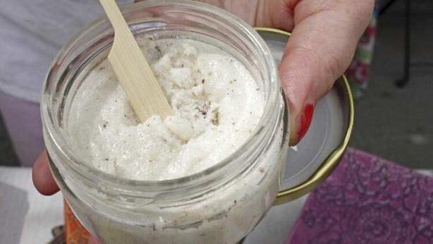 Foto - Etkisi inanılmaz! Elinize sürüp eldiven takarsanız bakın ne olur