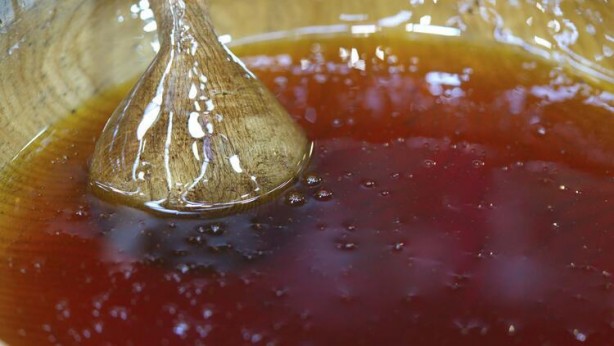 Foto - Etkisi inanılmaz! Elinize sürüp eldiven takarsanız bakın ne olur