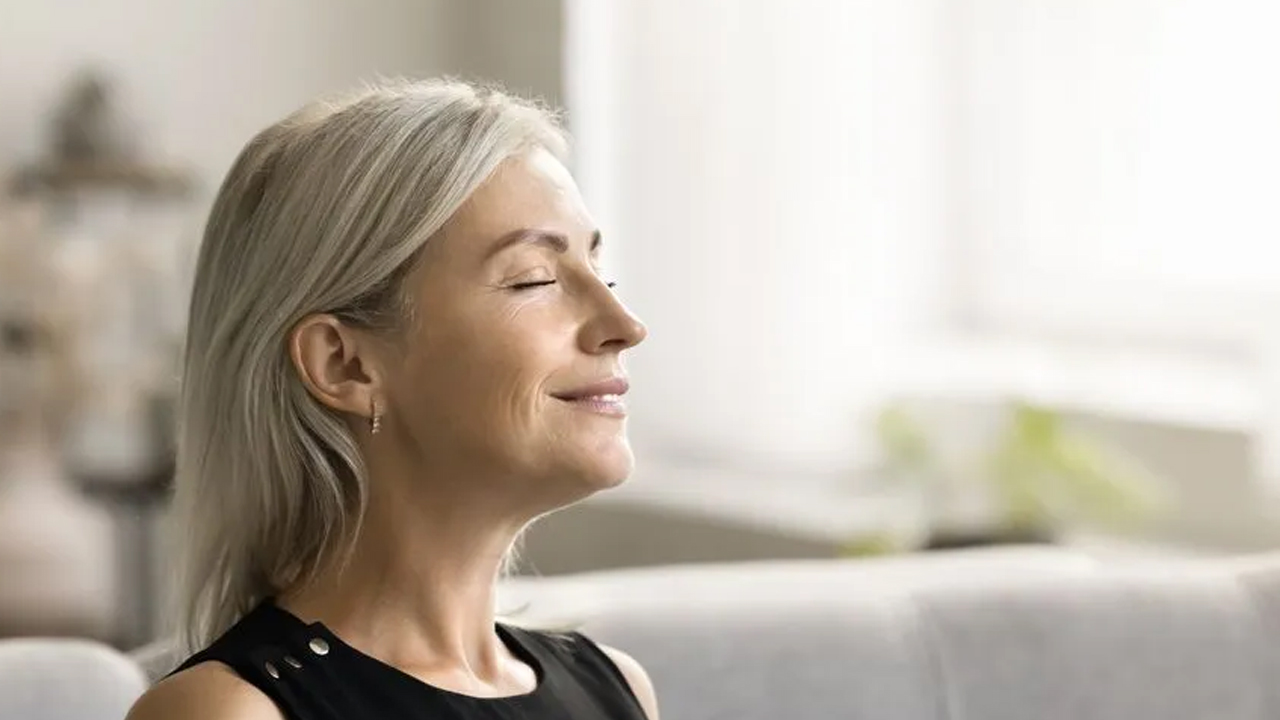 Foto - Etkisine çok şaşıracaksınız! Peteğin üstüne portakal kabuğu koyunca bakın ne oluyor