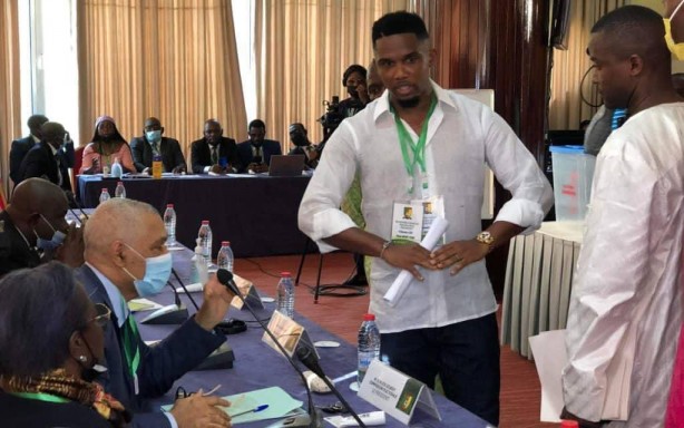 Foto - Eto'o ülkesinde sandıkları patlattı!