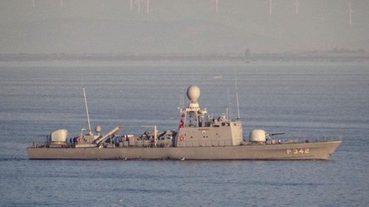 Foto - Etrafı sarılan ülke destek istedi! Türkiye savaş gemisi hediye etti, ülkede büyük kutlama yapacaklar