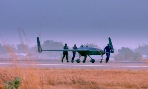 Foto - Etrafları Türk İHA'ları ile sarılmıştı! Bayraktar TB2 SİHA'ya rakip İHA yaptılar