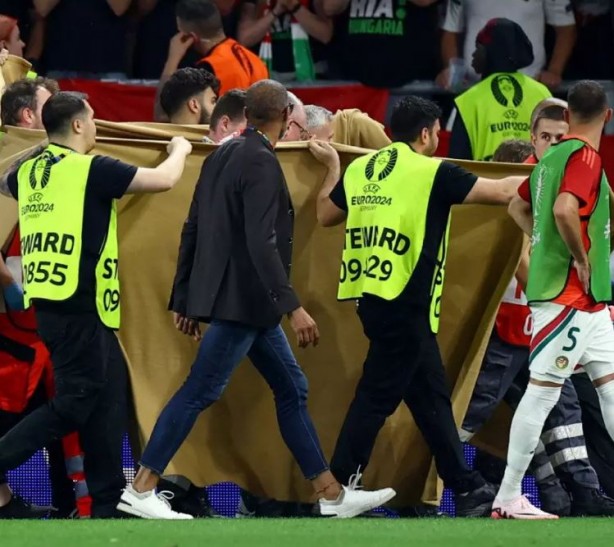 EURO 2024'te korkutan olay! Etrafını battaniyeyle kapattılar