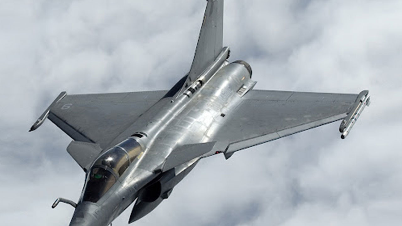 Foto - Eurofighter Typhoon'ları almak şart oldu! Türkiye'yi vurmak için 24 tane savaş uçağı aldılar