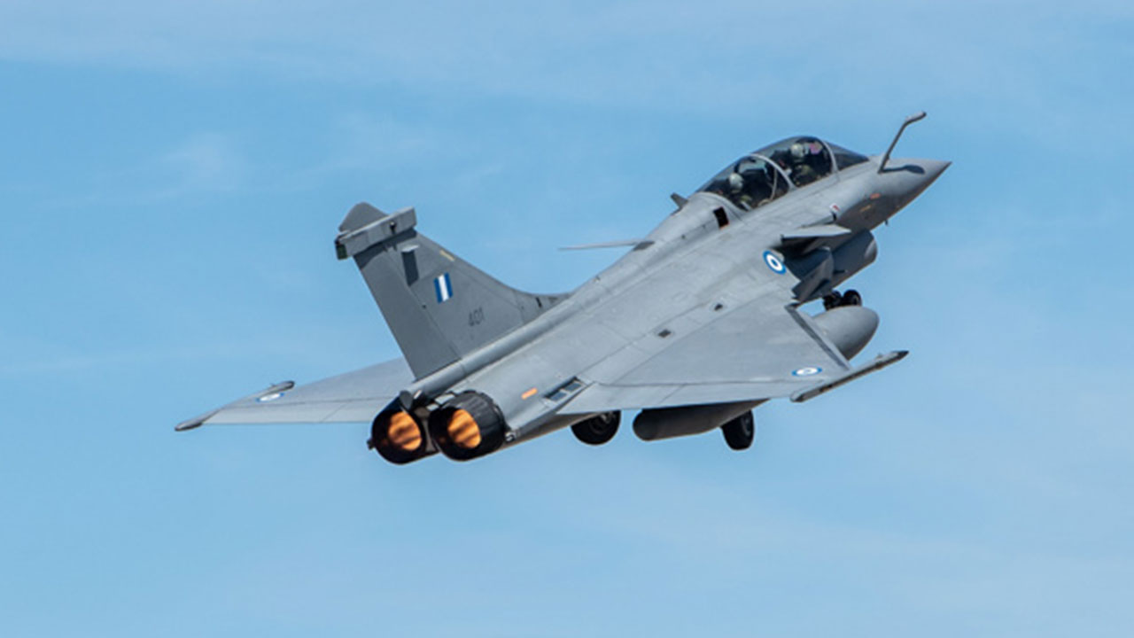 Foto - Eurofighter Typhoon'ları almak şart oldu! Türkiye'yi vurmak için 24 tane savaş uçağı aldılar