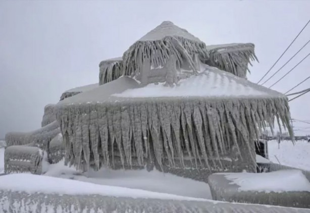 Foto - Ev bile buz tuttu! ABD felaketi yaşıyor